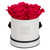 Maison La Fleur Round Classic Red Roses 4-5ct